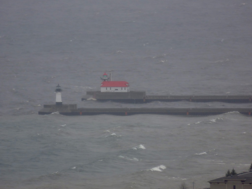 16.04.24   ddp stormy light house ship canal .jpg - 1